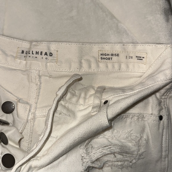 Shorts - Picture 3 of 3